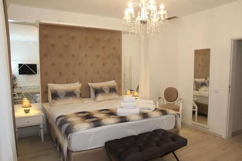 Kispet Deluxe Hotel
