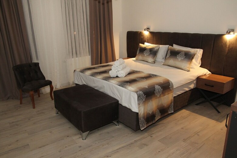 Kispet Deluxe Hotel