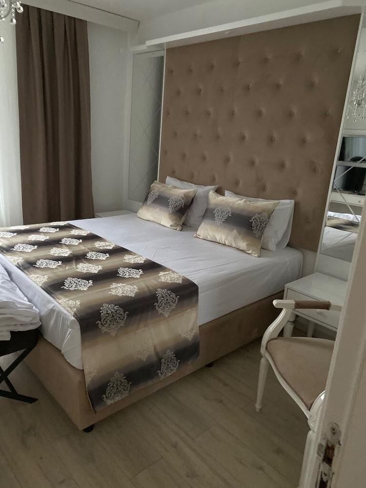Kispet Deluxe Hotel