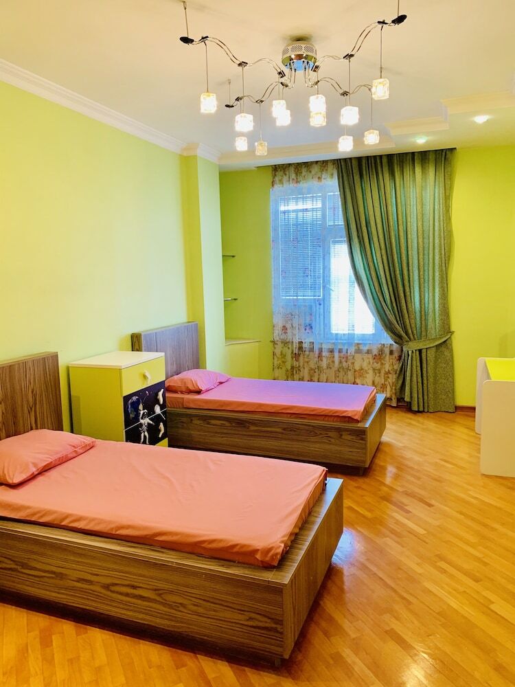 Cosy Apartment With 3bdr & 2 Bth