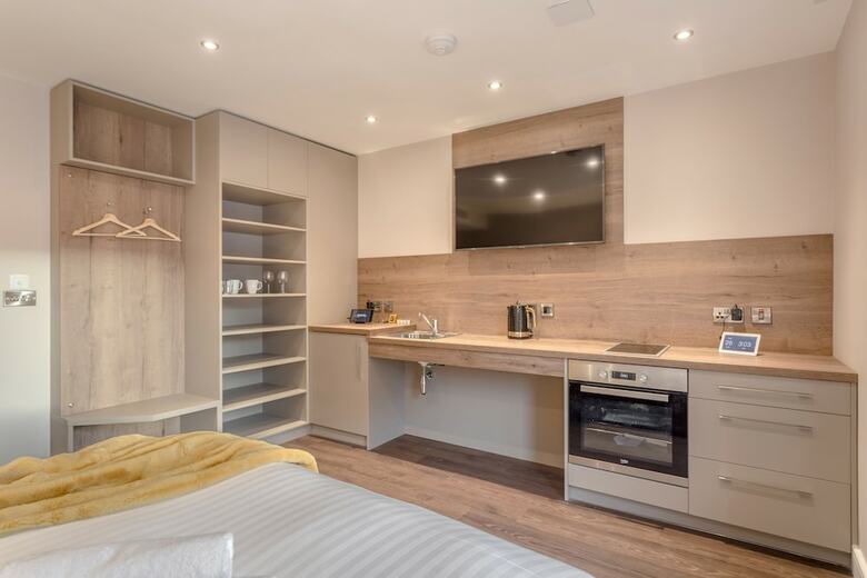 Aparthotel Dwell City Living