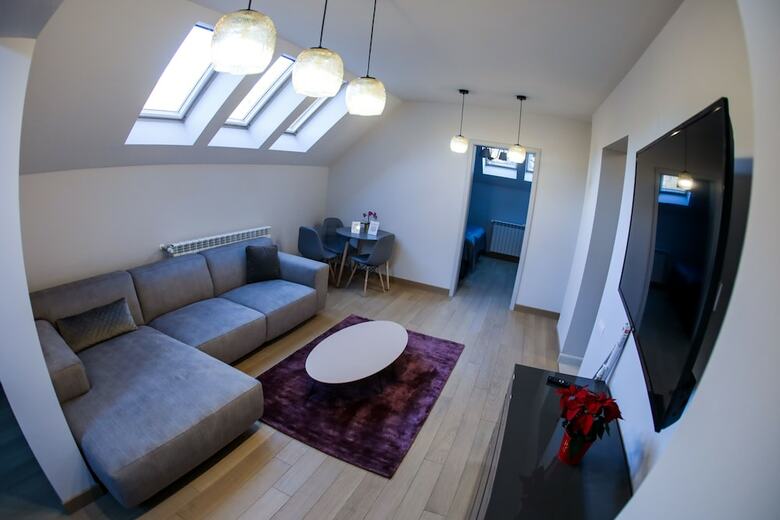 Elexus Apartments