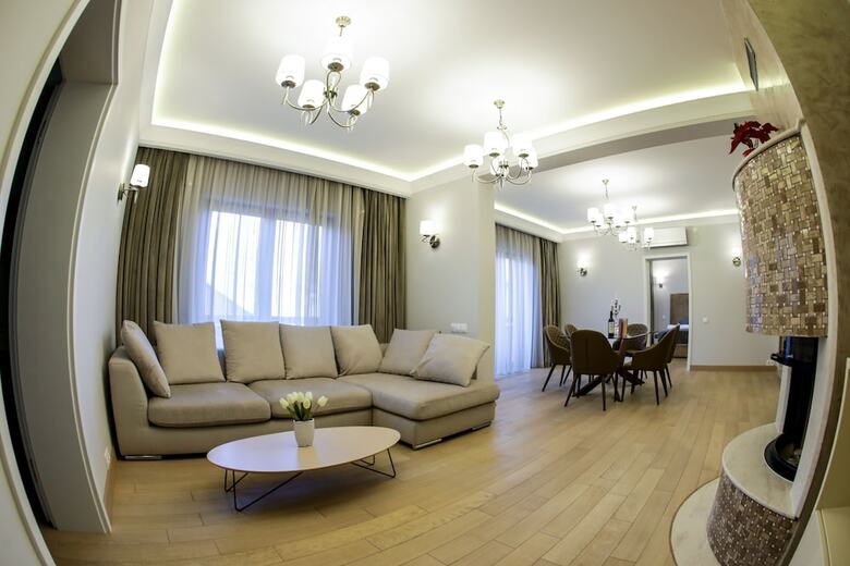 Elexus Apartments