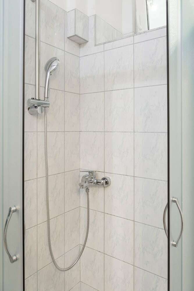 Apartamento Bright 2bdr Apt Near Main Bus Station-free Parking