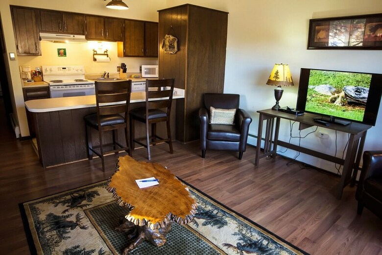 Elkhorn Condo