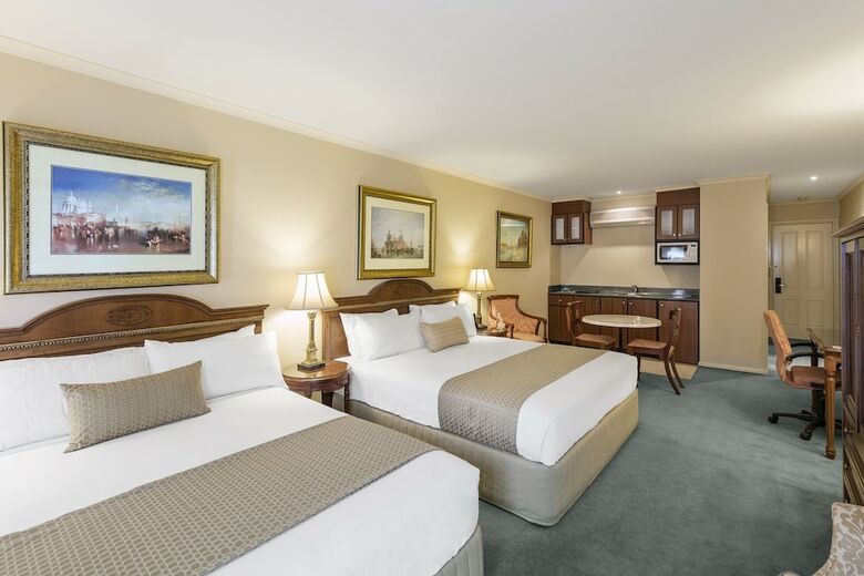 Canterbury International Hotel