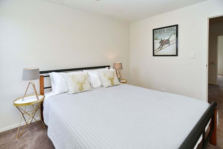 Hagley Apartment