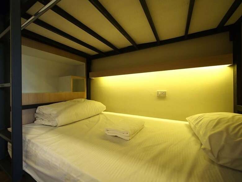Hostal More Than Sleep Hostel