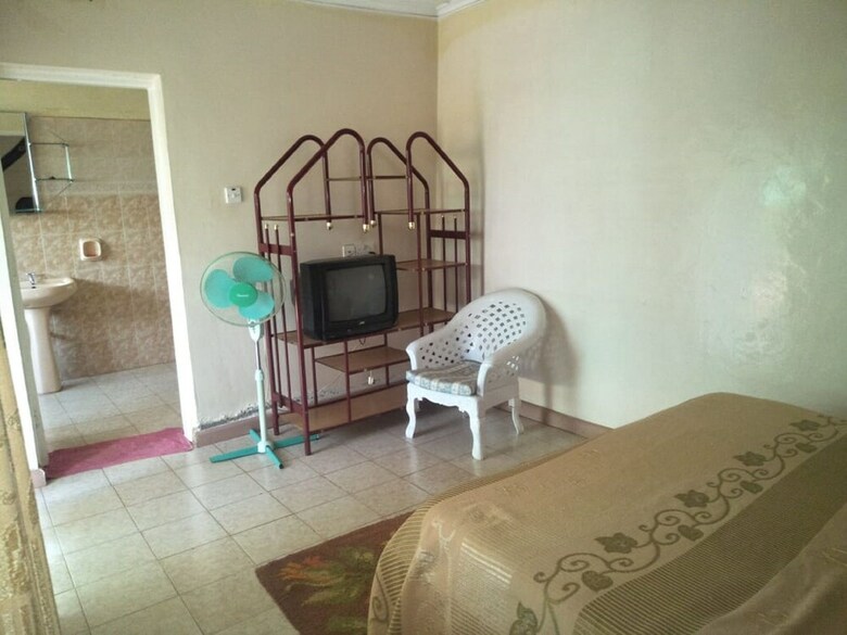 Owoods Annex Hotel