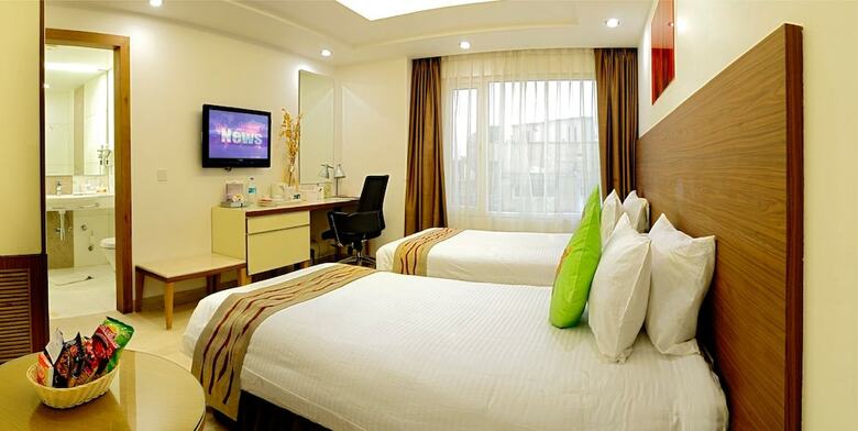 Iris Park Hotel