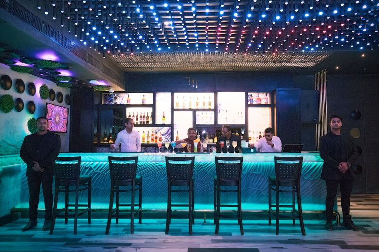 Hotel Seven Eleven Club