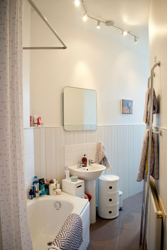 Spacious & Homely Dalry Apartment