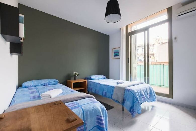 Apartamentos 6 Pax Las Ramblas Santa M�nica (Barcelona)