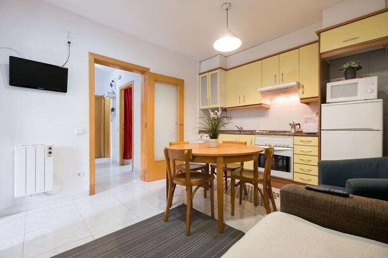 Apartamentos 6 Pax Las Ramblas Santa M�nica (Barcelona)