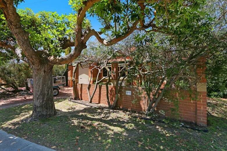Pleasant 3 Bedroom House With Garden Close To Cbd