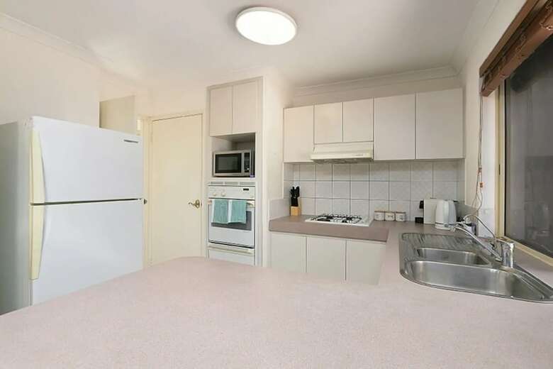 Pleasant 3 Bedroom House With Garden Close To Cbd