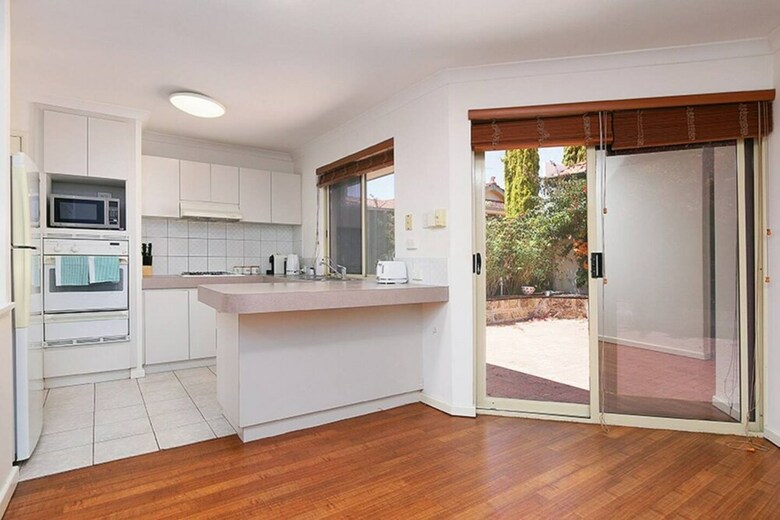 Pleasant 3 Bedroom House With Garden Close To Cbd