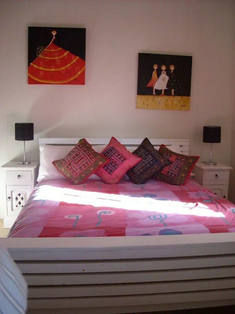 3 Bedroom Characterful Inner City Home