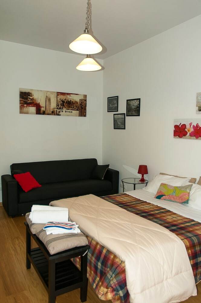 Bed & Breakfast Home 103