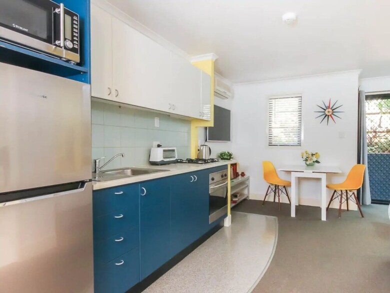 Comfortable Studio Apartment In Leafy New Farm