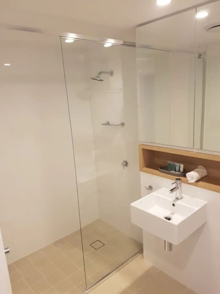 Apartamento 2 Bedroom Newstead Unit With Parking
