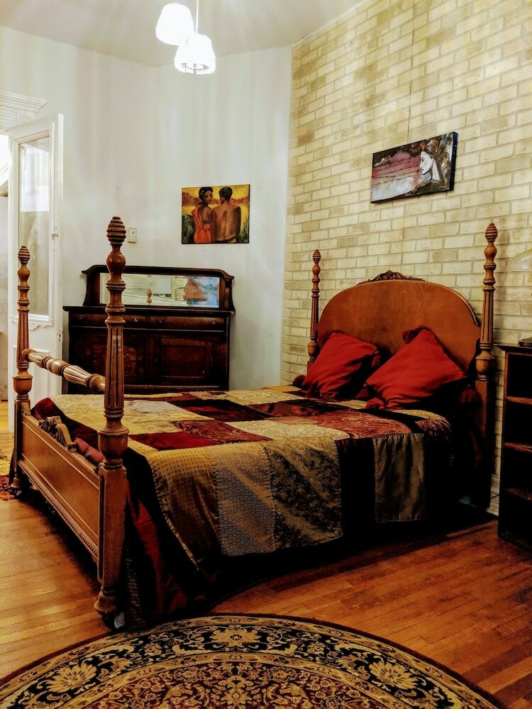 Authentic 1 Bedroom Toronto Home