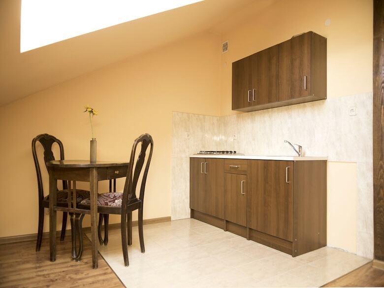 Hostal Flower Rooms & Apartments