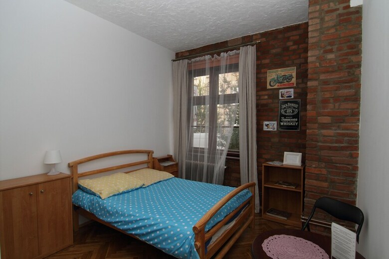 Hostal Flower Rooms & Apartments