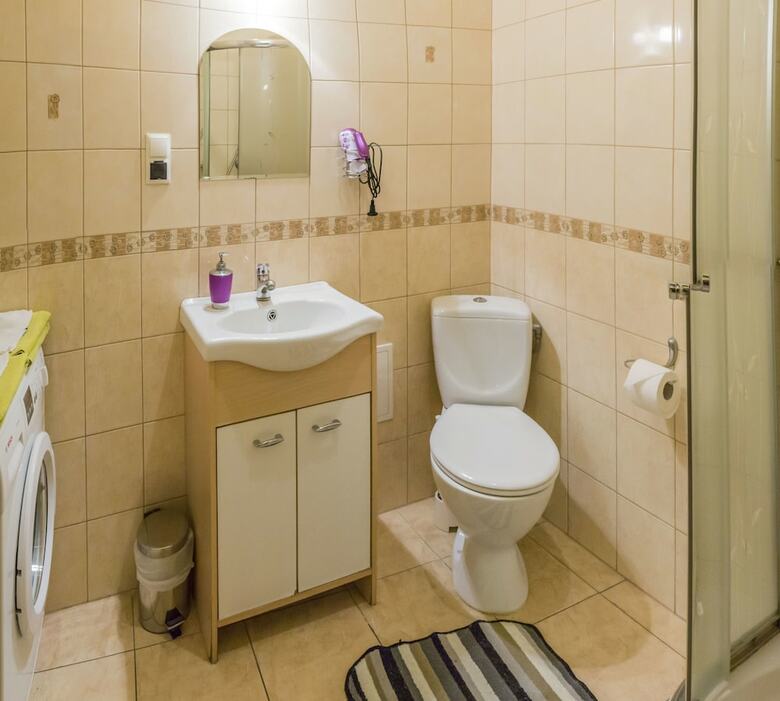 Hostal Flower Rooms & Apartments