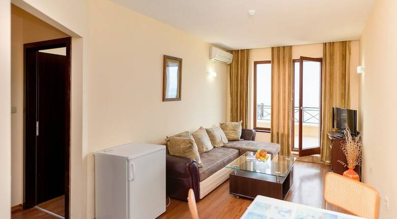 Aparthotel Sea View Rental Front Beach