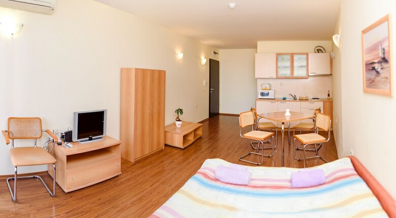 Aparthotel Sea View Rental Front Beach