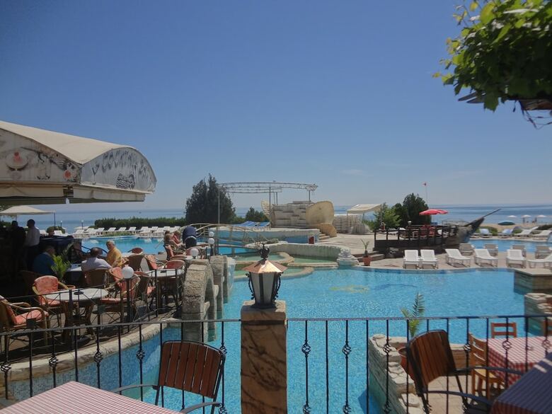 Aparthotel Sea View Rental Front Beach