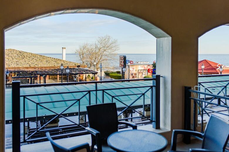 Aparthotel Sea View Rental Front Beach