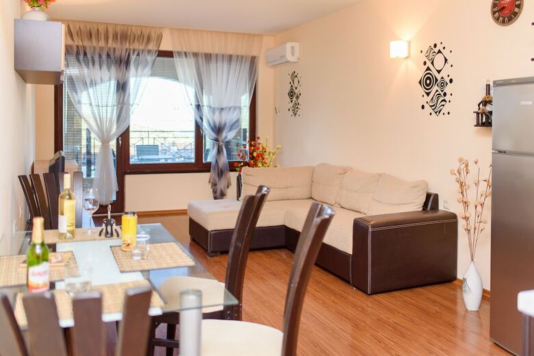 Aparthotel Sea View Rental Front Beach