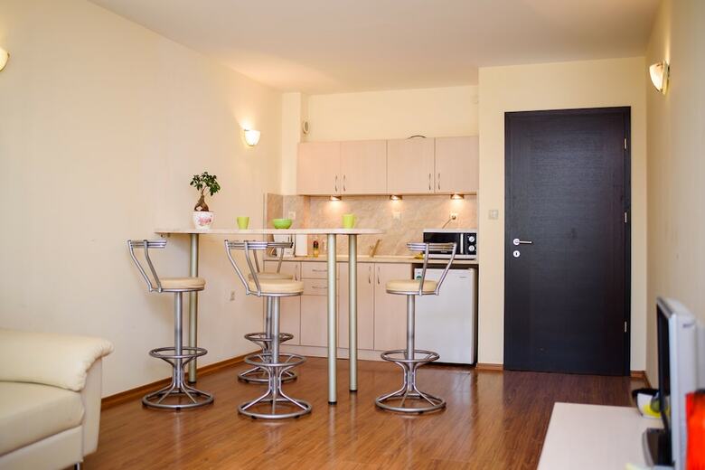 Aparthotel Sea View Rental Front Beach