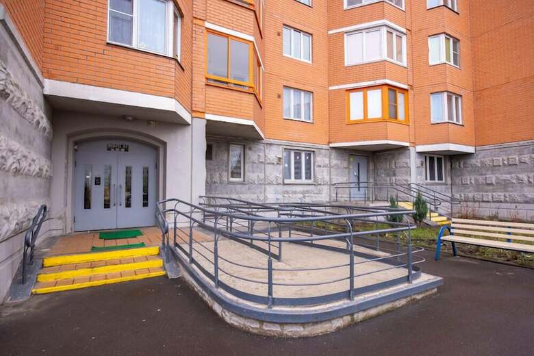 Apartment On Vertolyotchikov 13