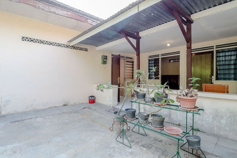Hotel Omah Nggunung Cafe & Homestay