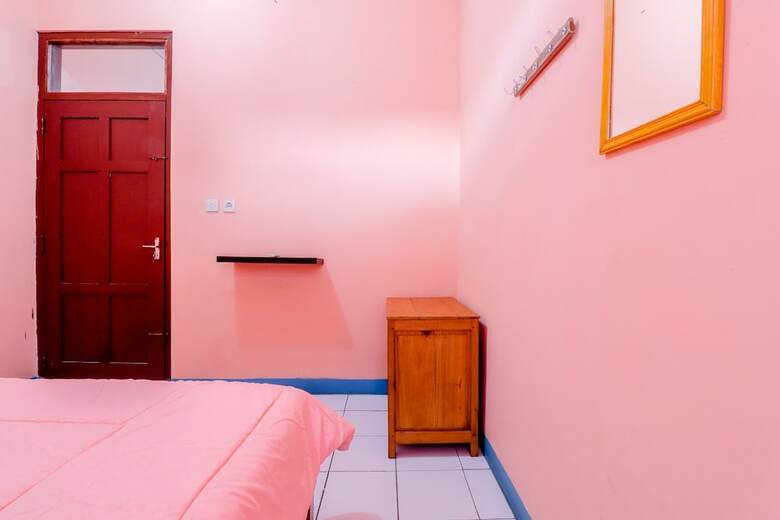 Hotel Homestay Penginapan Anita