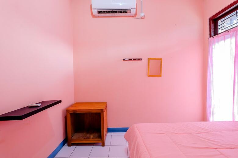 Hotel Homestay Penginapan Anita