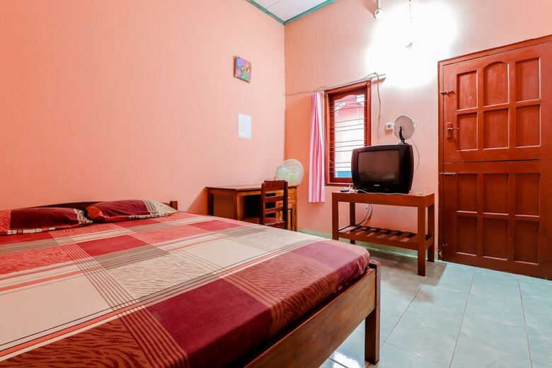 Hotel Homestay Penginapan Anita