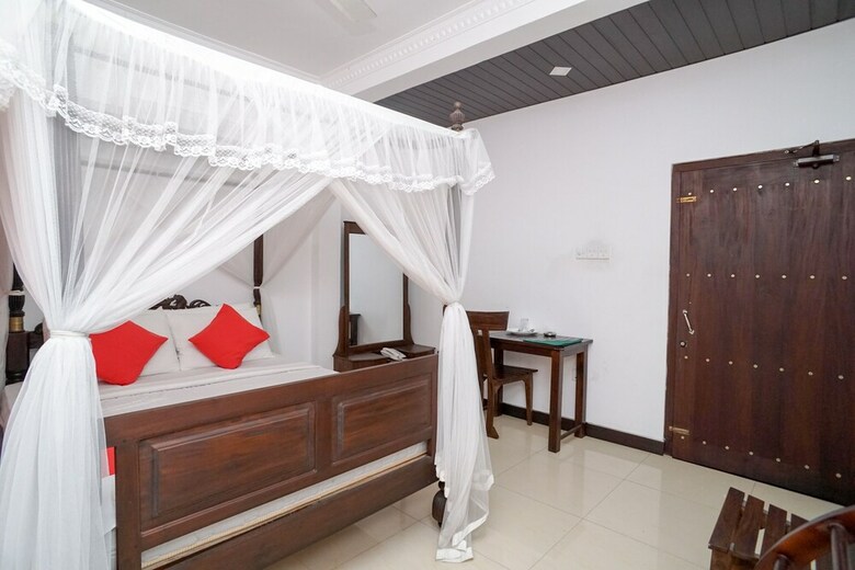 Hotel Oyo 489 Shirantha Rest