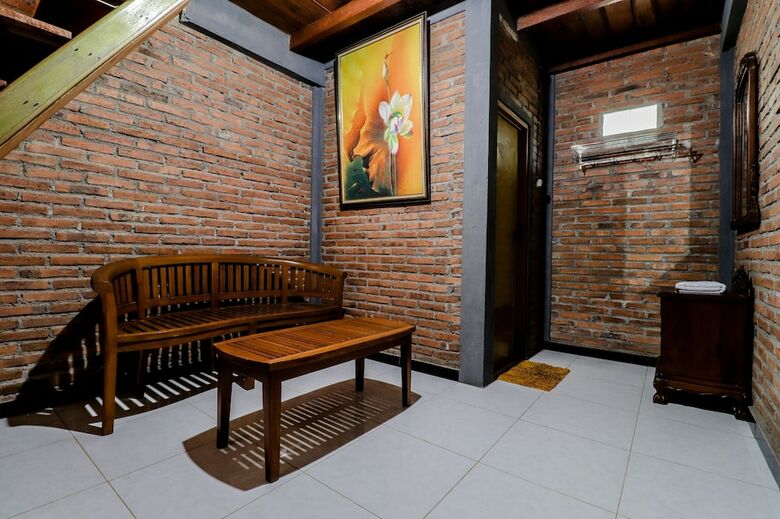 Hotel D'hasinda Homestay