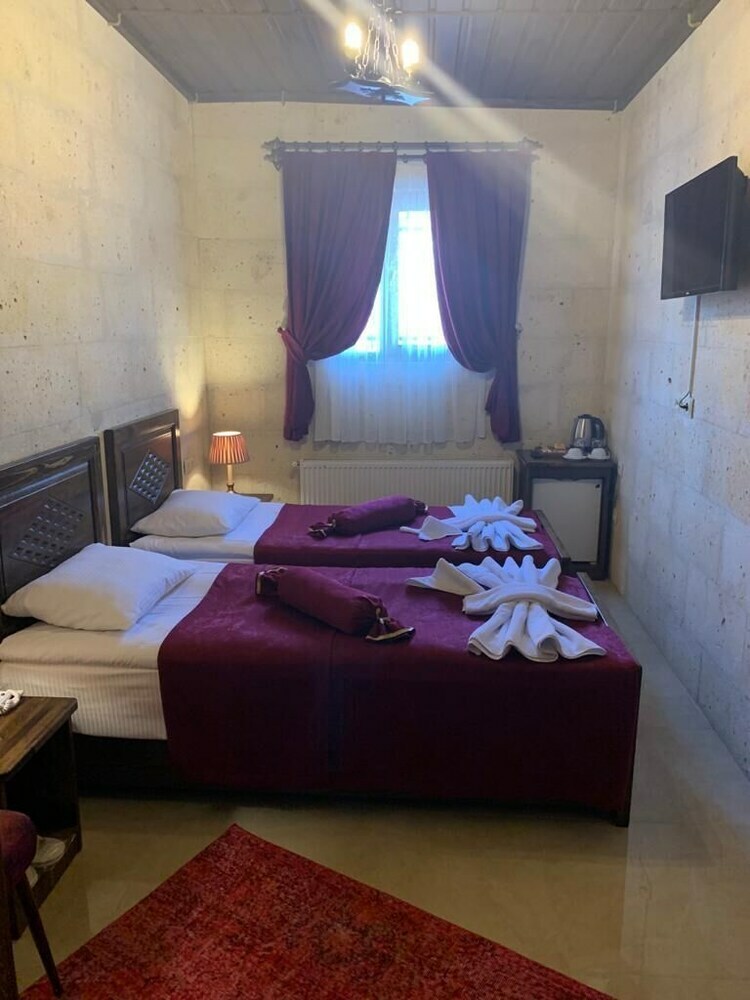 Sef Cave Hotel