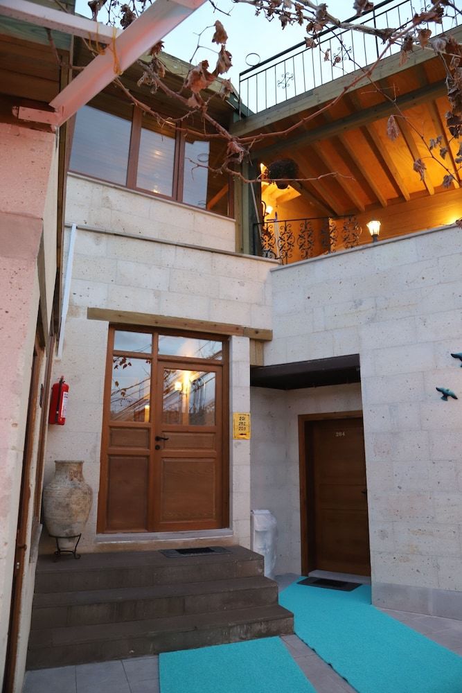 Sef Cave Hotel