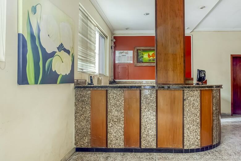 Oyo Speciali Hotel