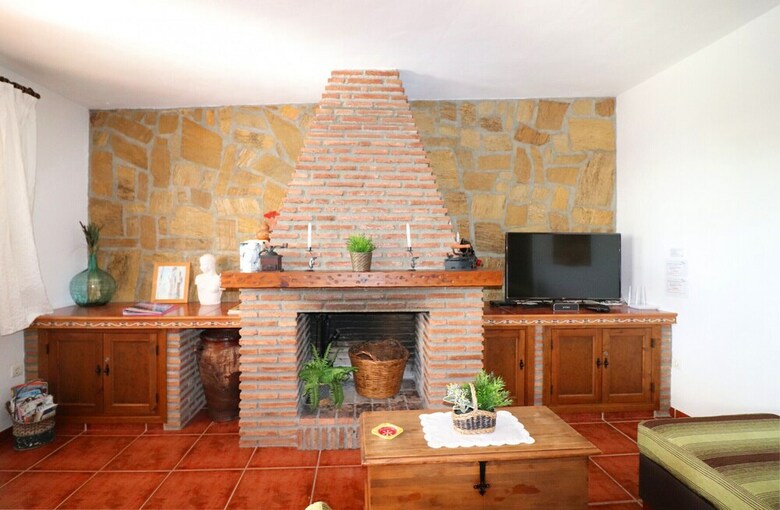 1143 Villa Serymar