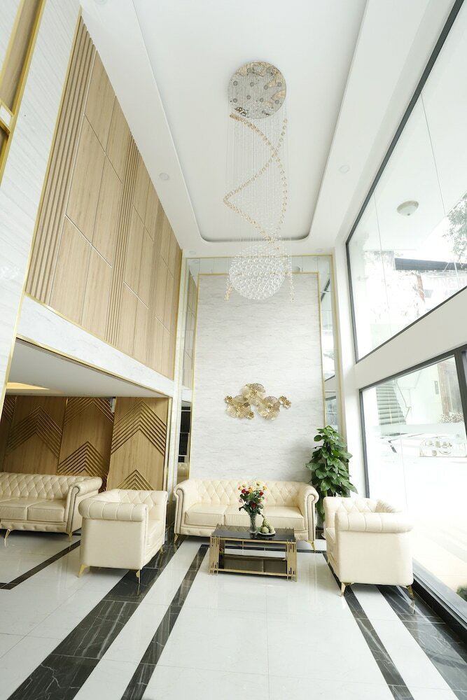 Luxury Hotel