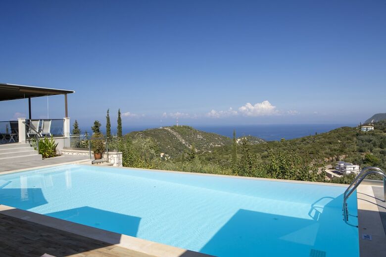 Drimonari Villas
