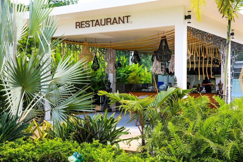 Zee Luxury Boutique Hotel