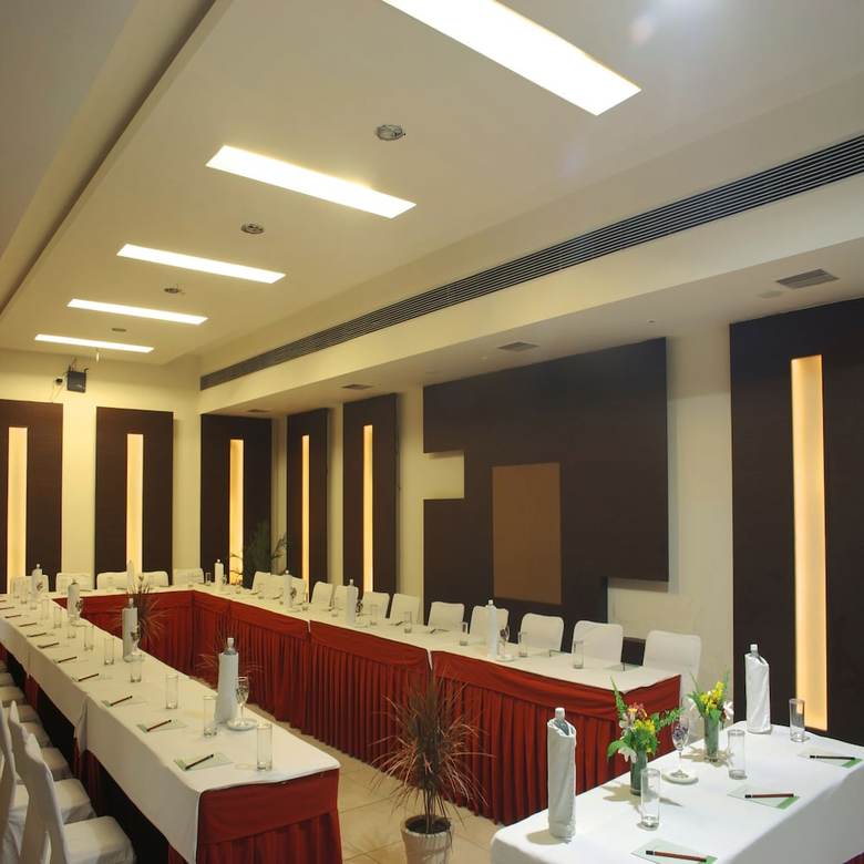 Hotel Legend Sarovar Portico, Baddi